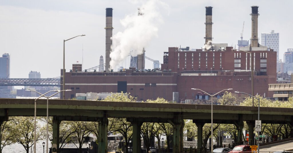 Biden Will Pledge to Cut Greenhouse Gas Emissions Nearly in Half