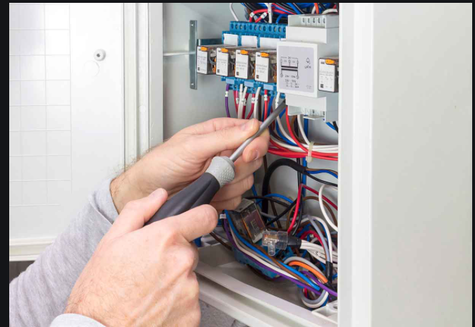 SIGNS YOU NEED AN ELECTRICAL PANEL UPGRADE