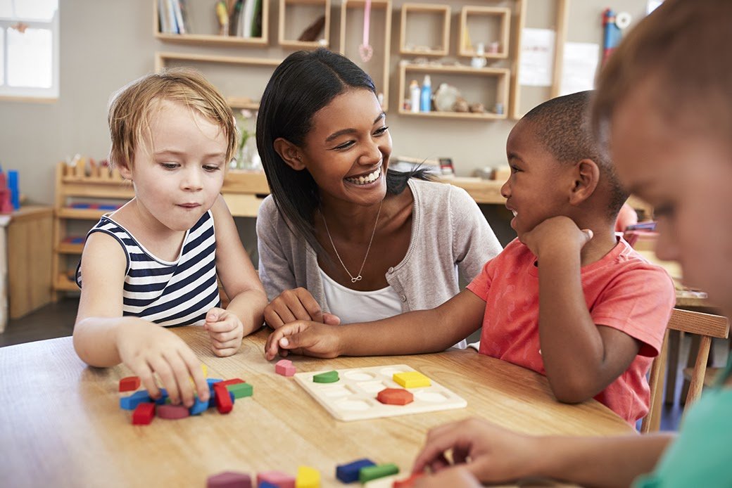 A Clear Debate on Pros of Enrolling Your Child in a Day Nursery