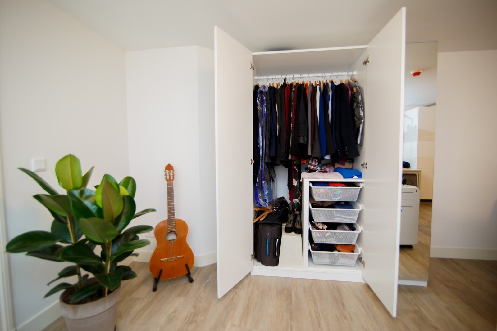 Outstanding Features of a Built-in Wardrobe