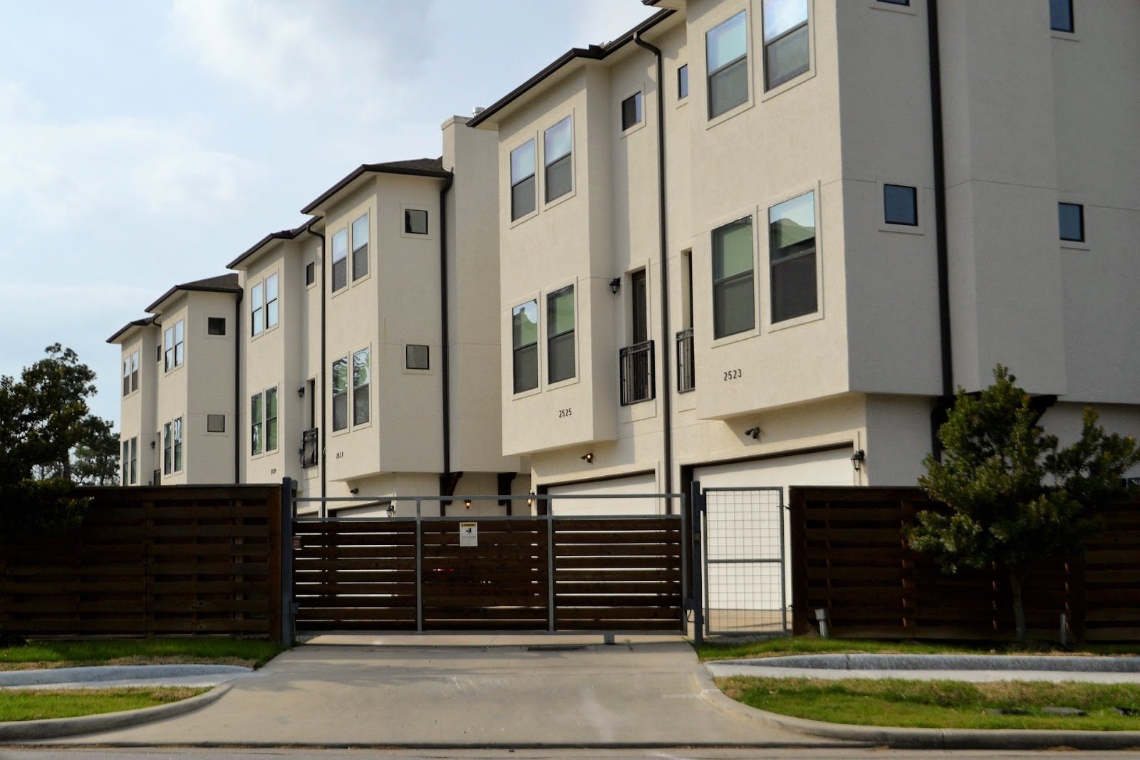 apartment in Fontana