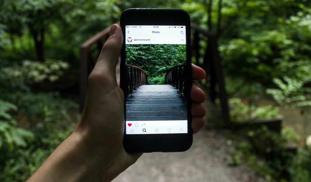 Inflact as an anonymous Instagram Viewer.