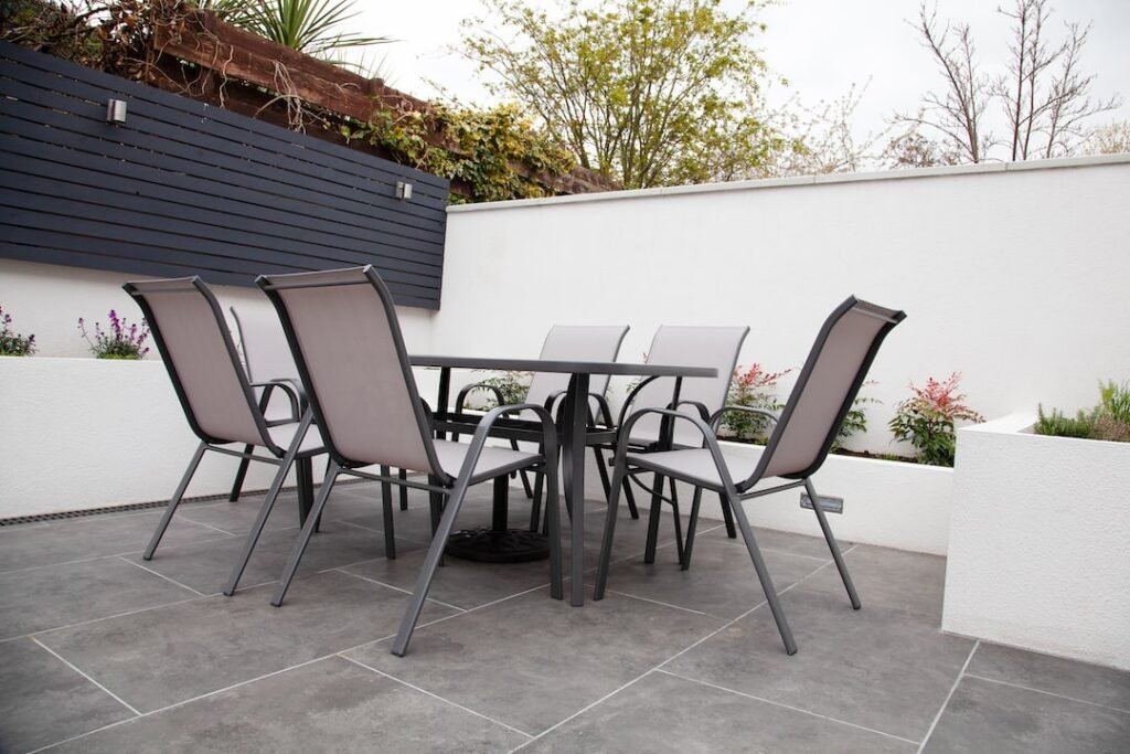 aluminum outdoor furniture